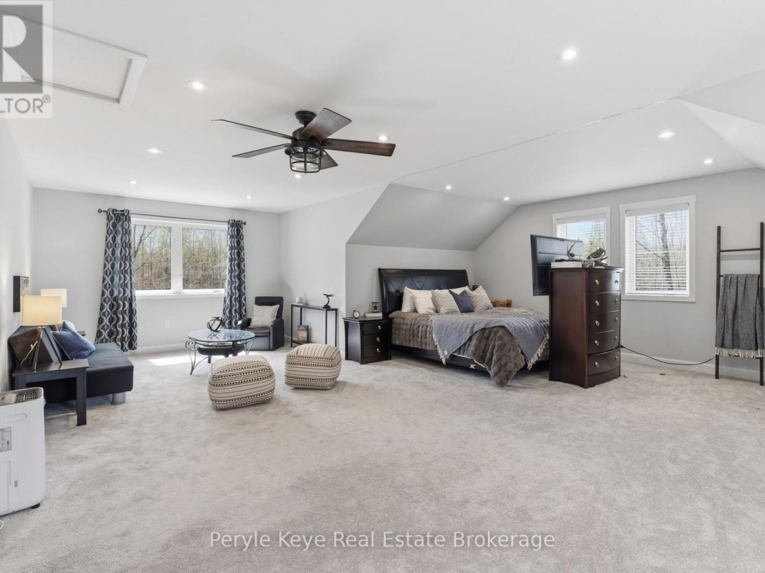 1056 XAVIER STREET, Gravenhurst (Morrison)