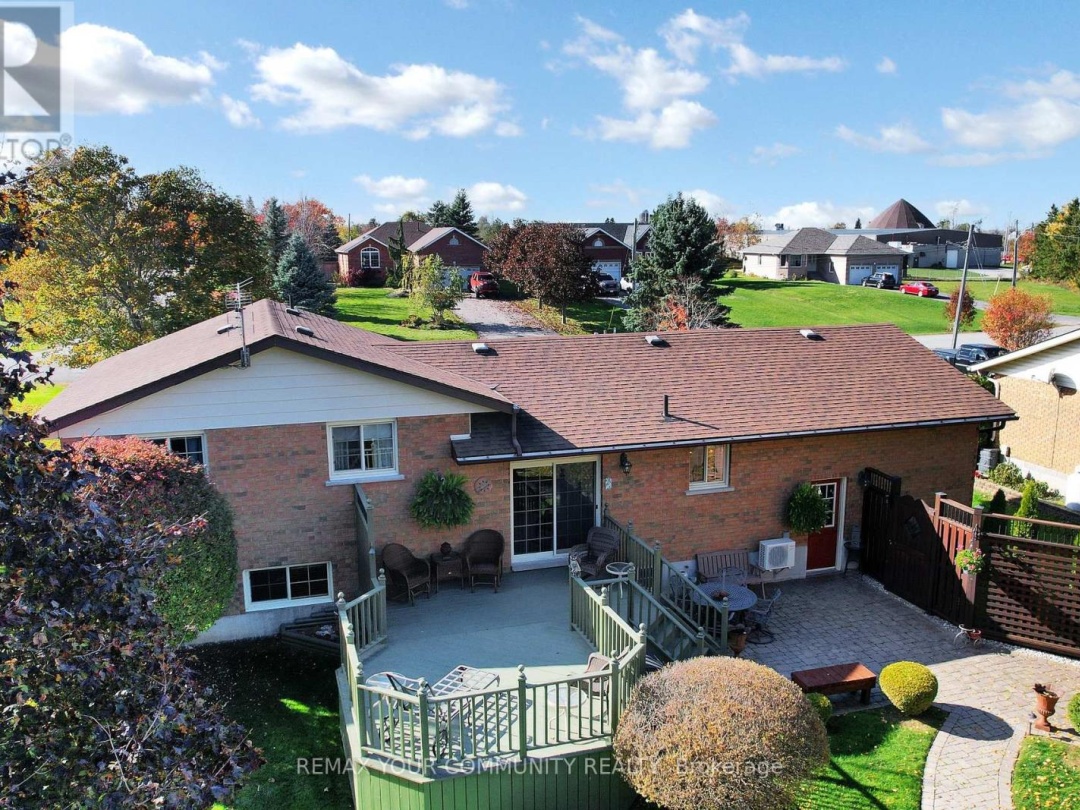 30 GRANT DRIVE, Kawartha Lakes (Oakwood)