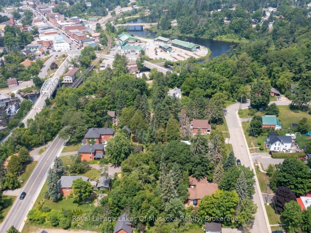 98 MUSKOKA ROAD, 