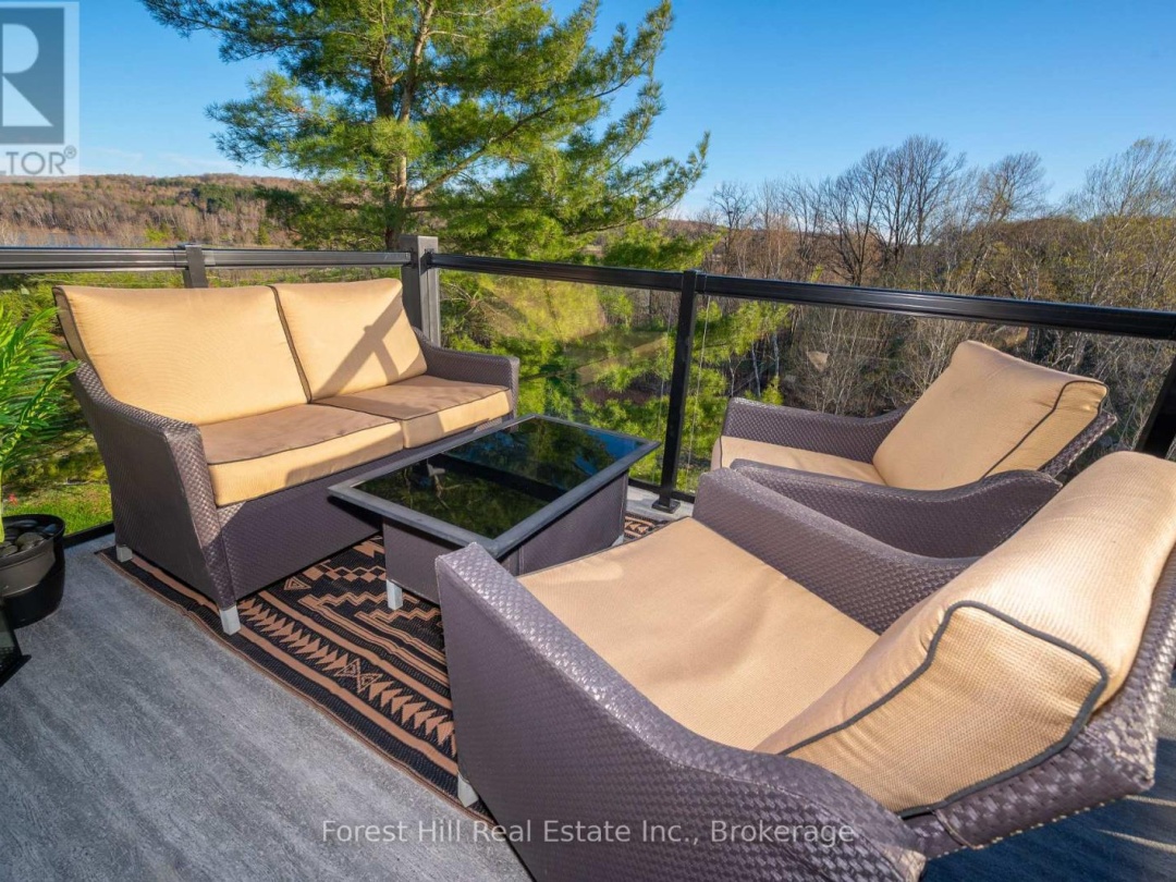 303 - 1235 DEERHURST DRIVE, Peninsula Lake