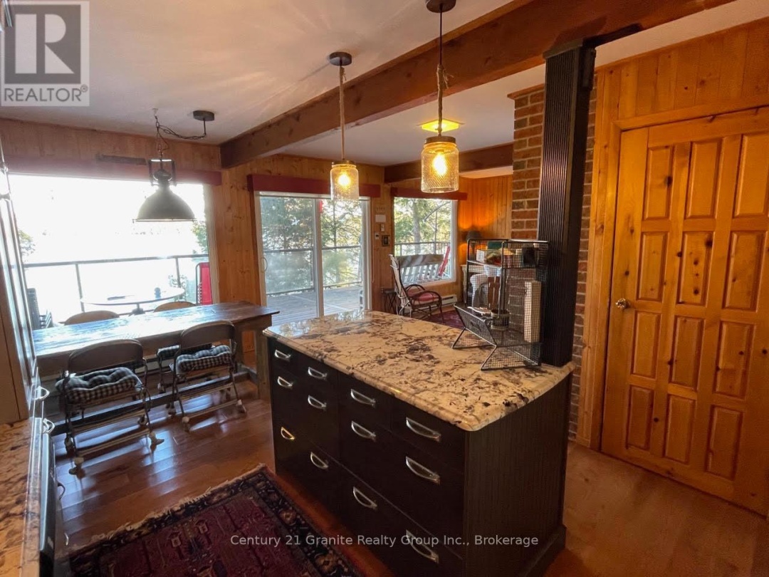 1038 BROKEN PADDLE ROAD, Miskwabi Lake