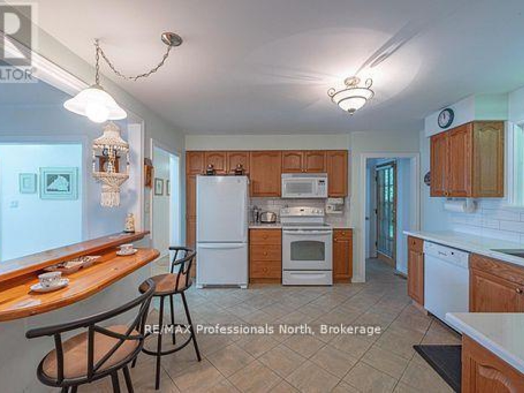 1981 HORSESHOE LAKE ROAD, Horseshoe Lake