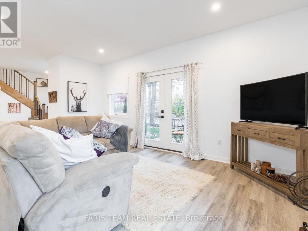 40 PORT SEVERN ROAD N, Georgian Bay (Baxter)