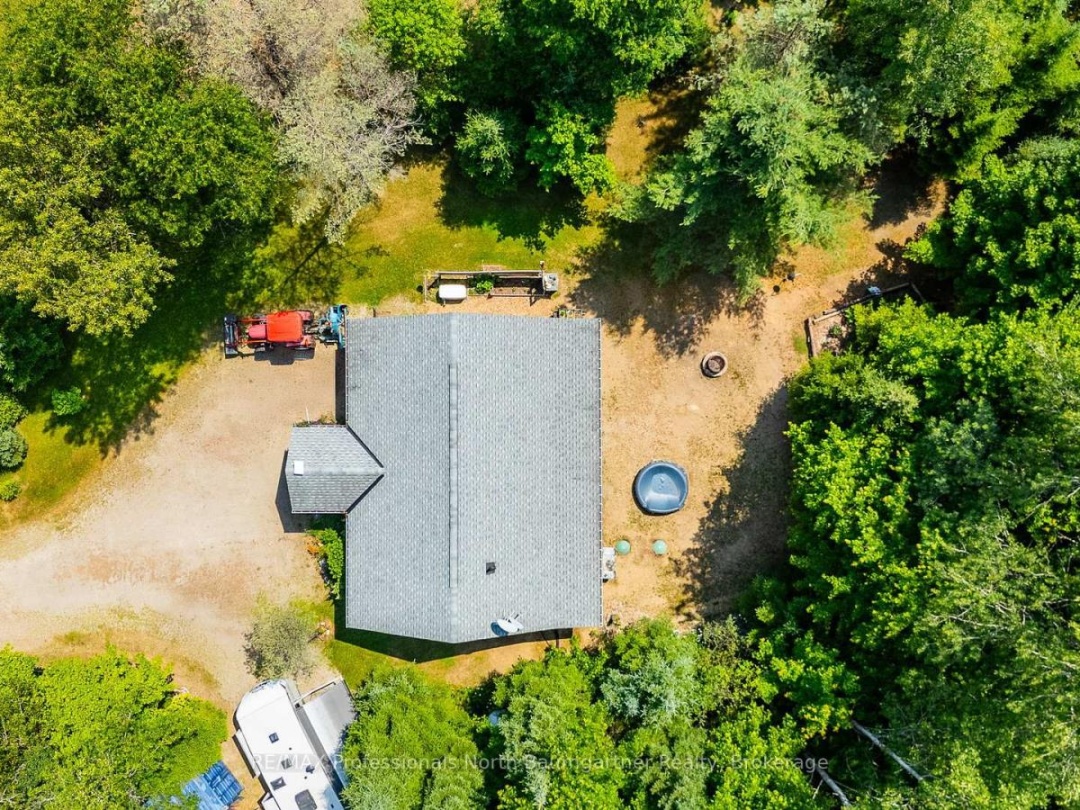1092 HOLMES ROAD, 