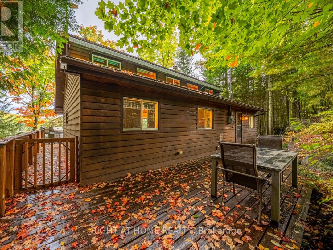 1220 PORTAGE LAKE ROAD, 