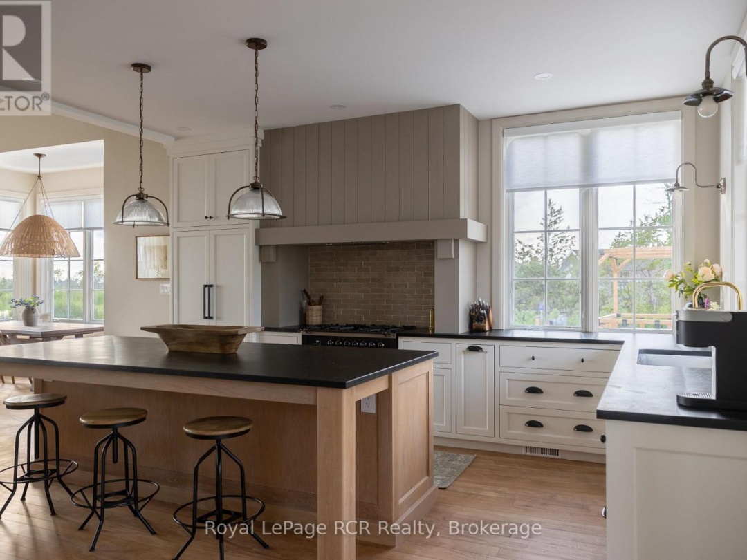 101 EVERGREEN LANE, Georgian Bay