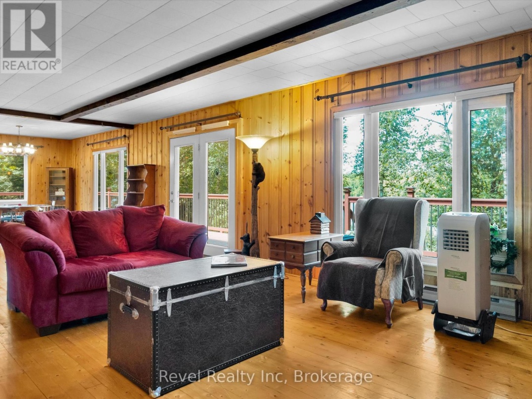 1022 BIRD LAKE CRESCENT, Bird Lake