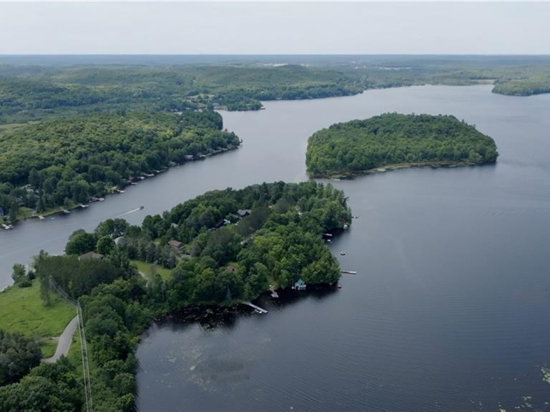 85 HUTCHINSON BEACH Road Unit# B56, Deer Lake
