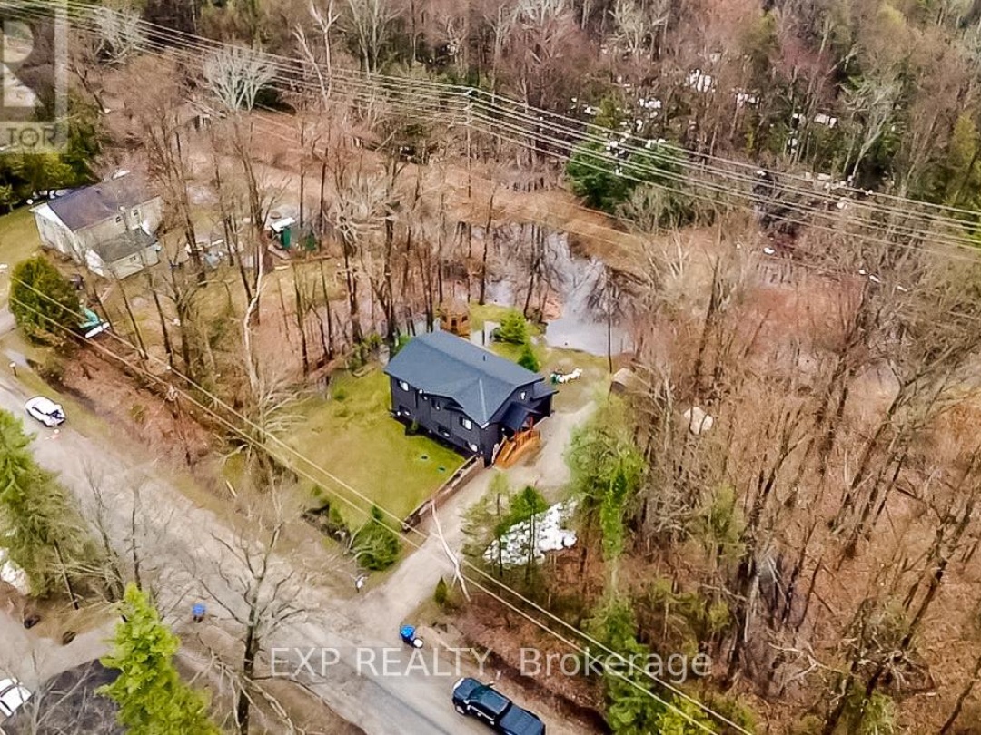 39 BECKETTS SIDE ROAD, Tay