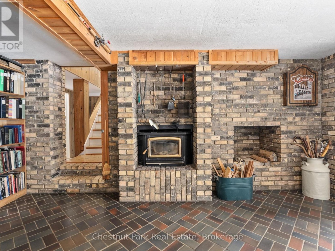 652 NORTH WASEOSA LAKE ROAD, 