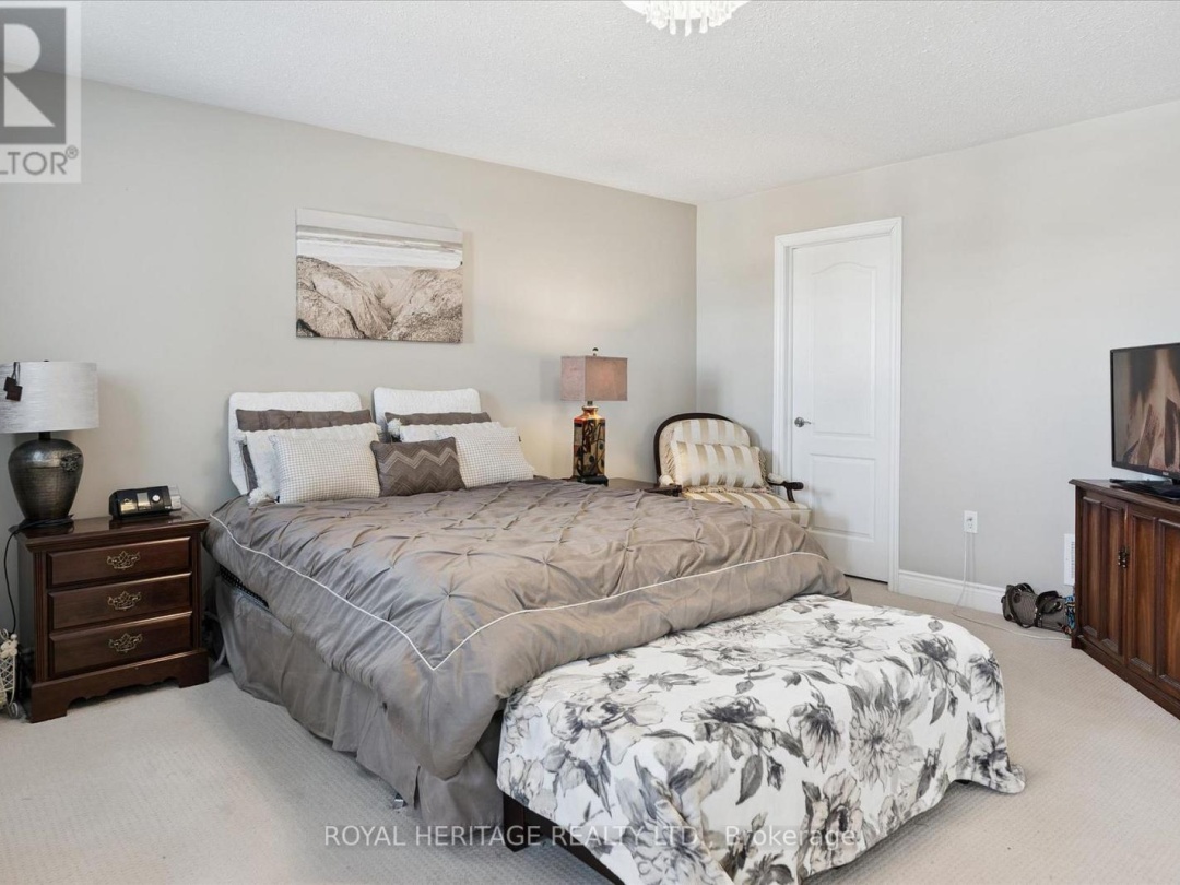 3074 EMPEROR DRIVE, Lake Simcoe