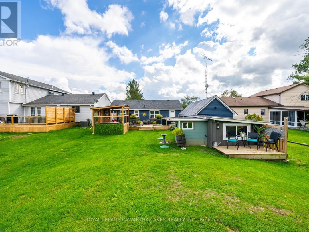 813 COUNTY ROAD 121 ROAD, 