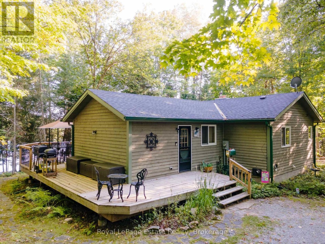 1157 BETWEEN LAKES TRAIL, 