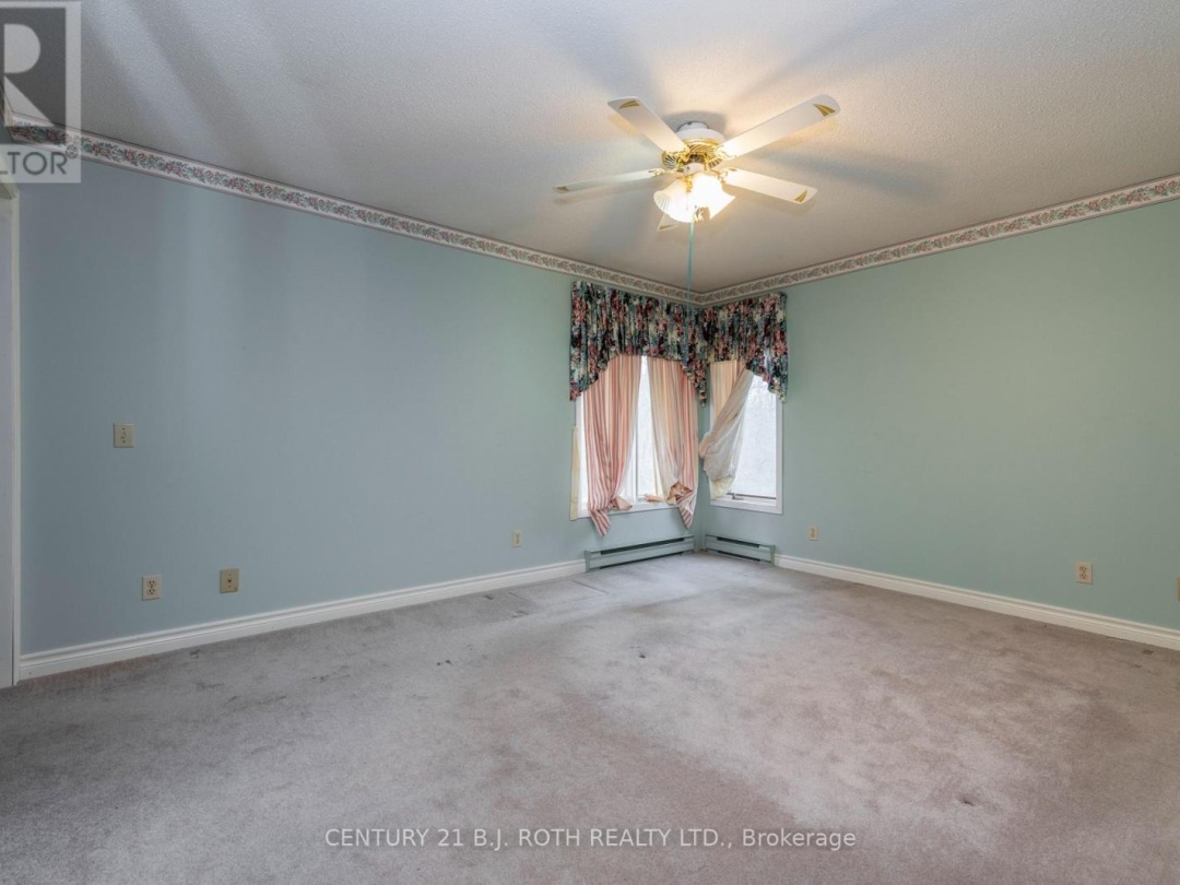 1076 BIRCHCLIFFE CRESCENT, Severn