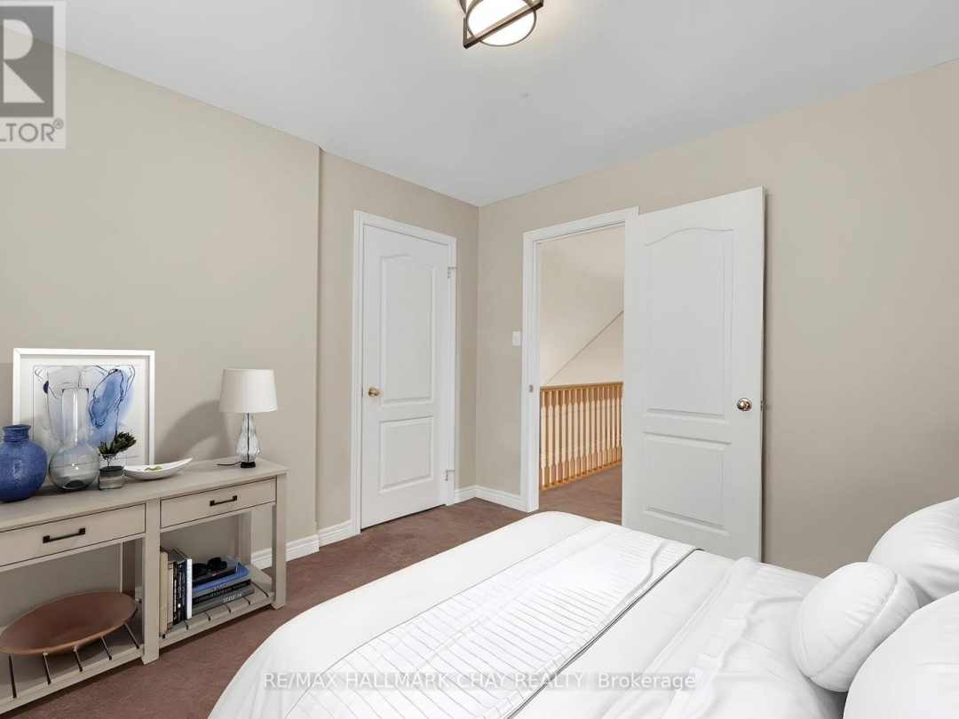3198 BASS LAKE SIDE ROAD E, Orillia