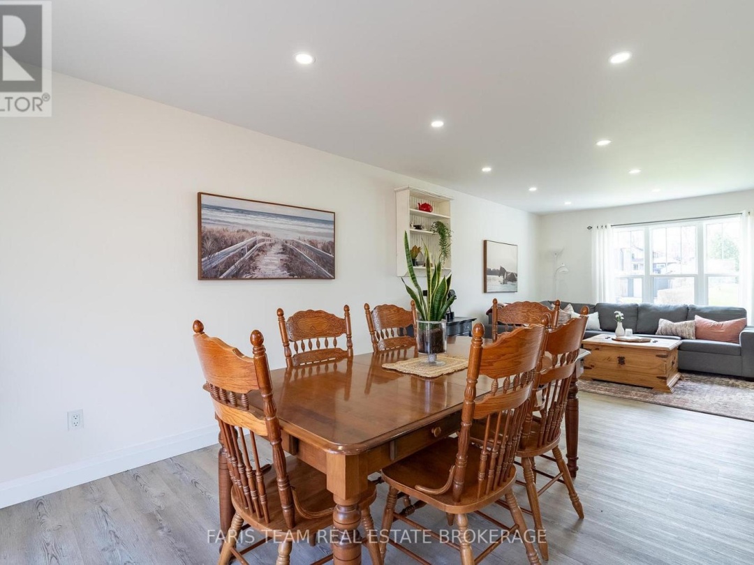 753 FIFTH AVENUE, Tay (Port McNicoll)