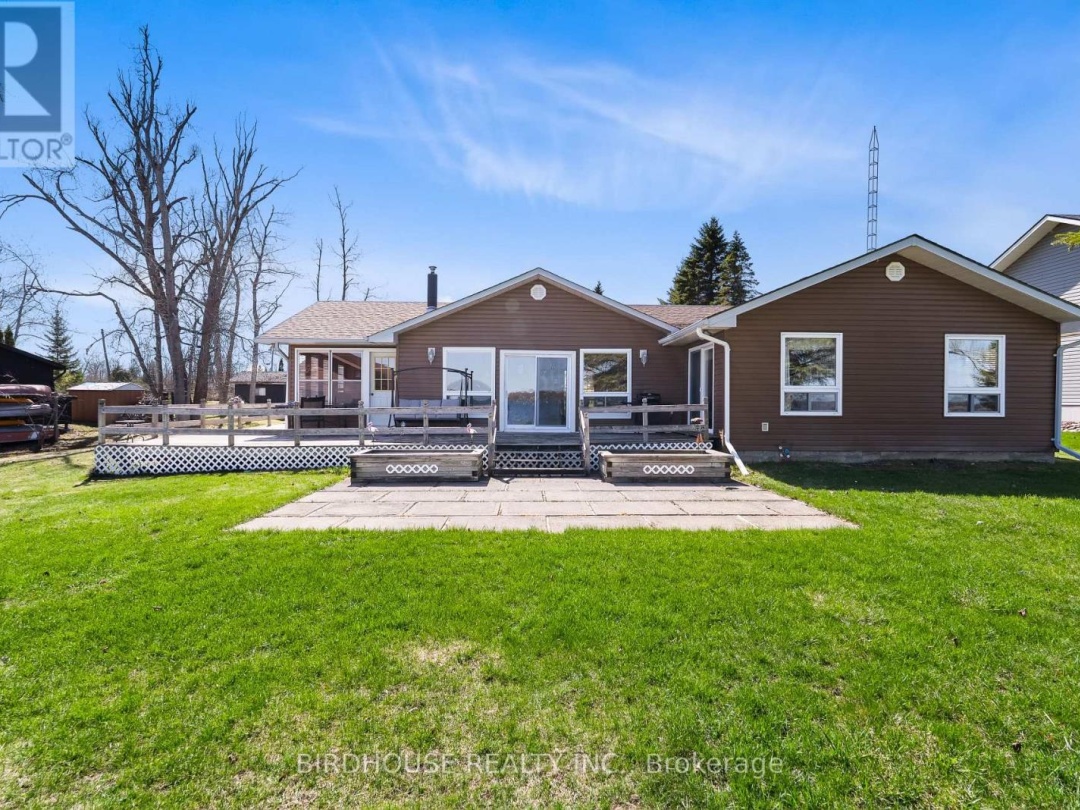 24 GILLIS STREET, Sturgeon Lake