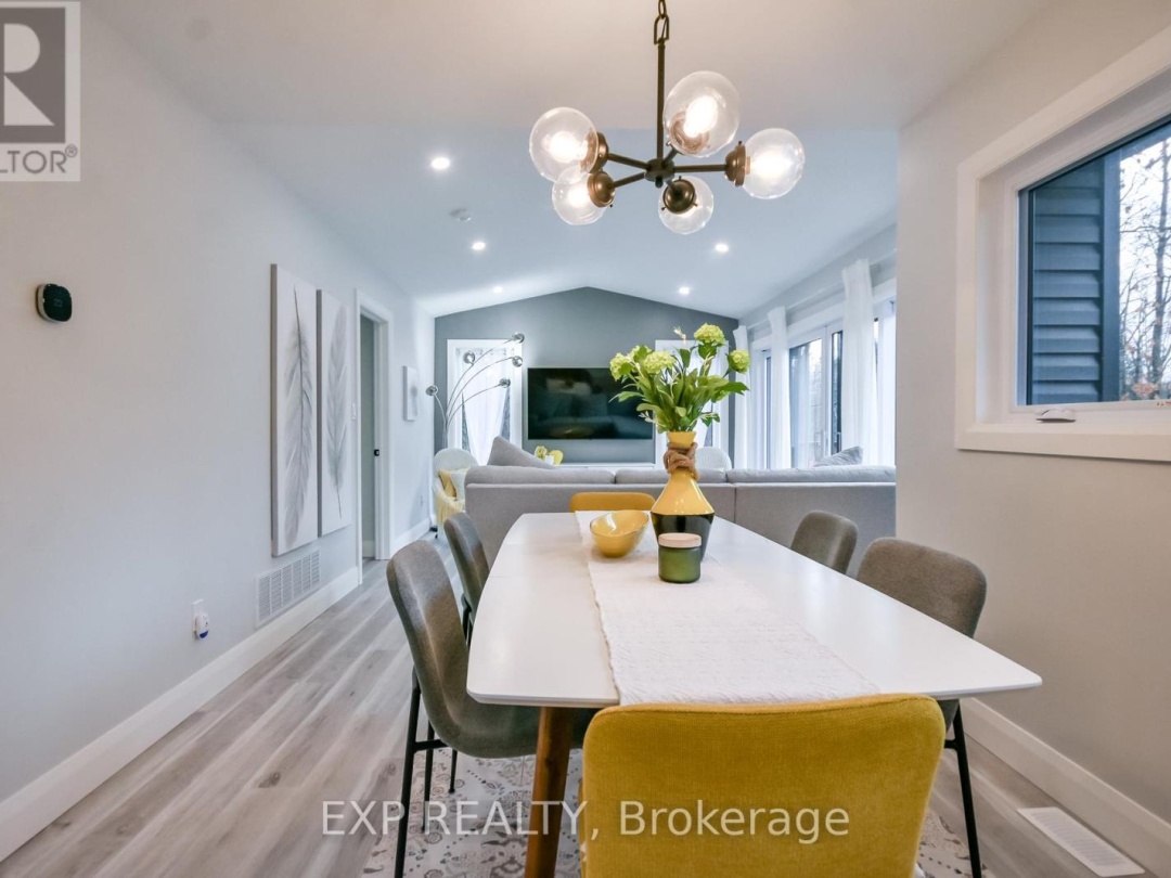39 BECKETTS SIDE ROAD, Tay