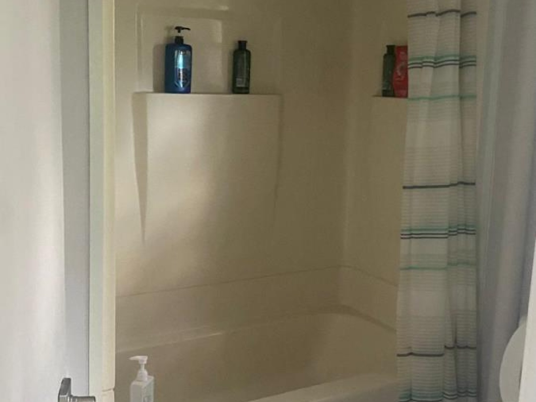 385 & 387 WEST STREET N, 