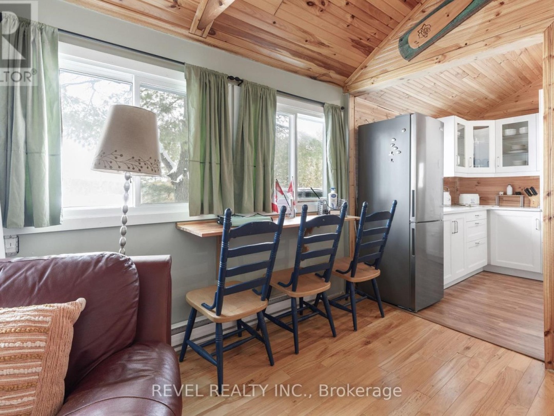 1129 LAKESHORE ROAD, Gooderham Lake