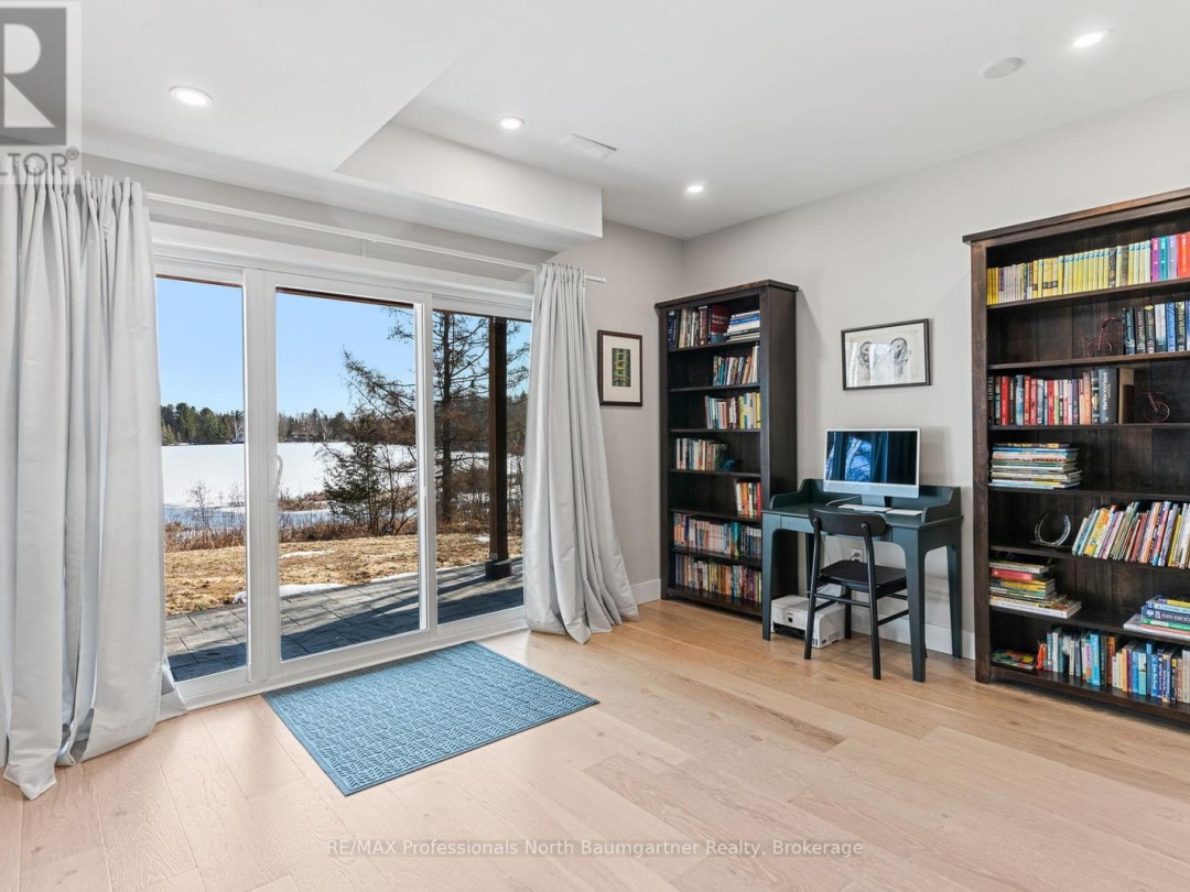 4318 GLAMORGAN ROAD, Haas Lake