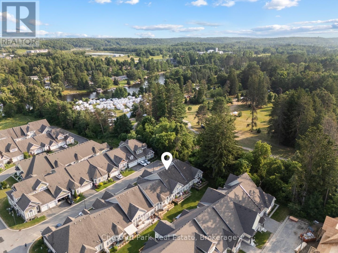 9 STORMONT COURT, Muskoka River