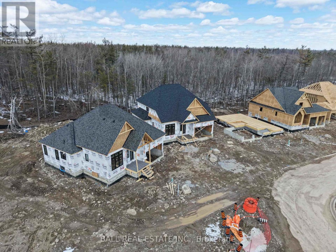 1 HEMLOCK CRESCENT, Kawartha Lakes (Bobcaygeon)