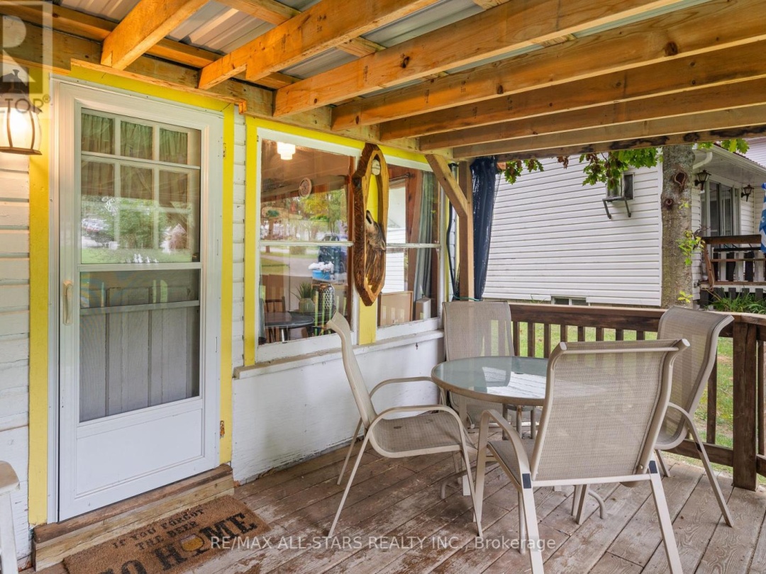 93 STURGEON GLEN ROAD, 