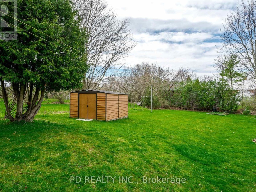 28 BOND STREET E, 