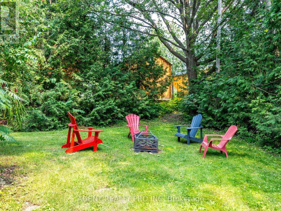21 ORIOLE ROAD, Cameron Lake
