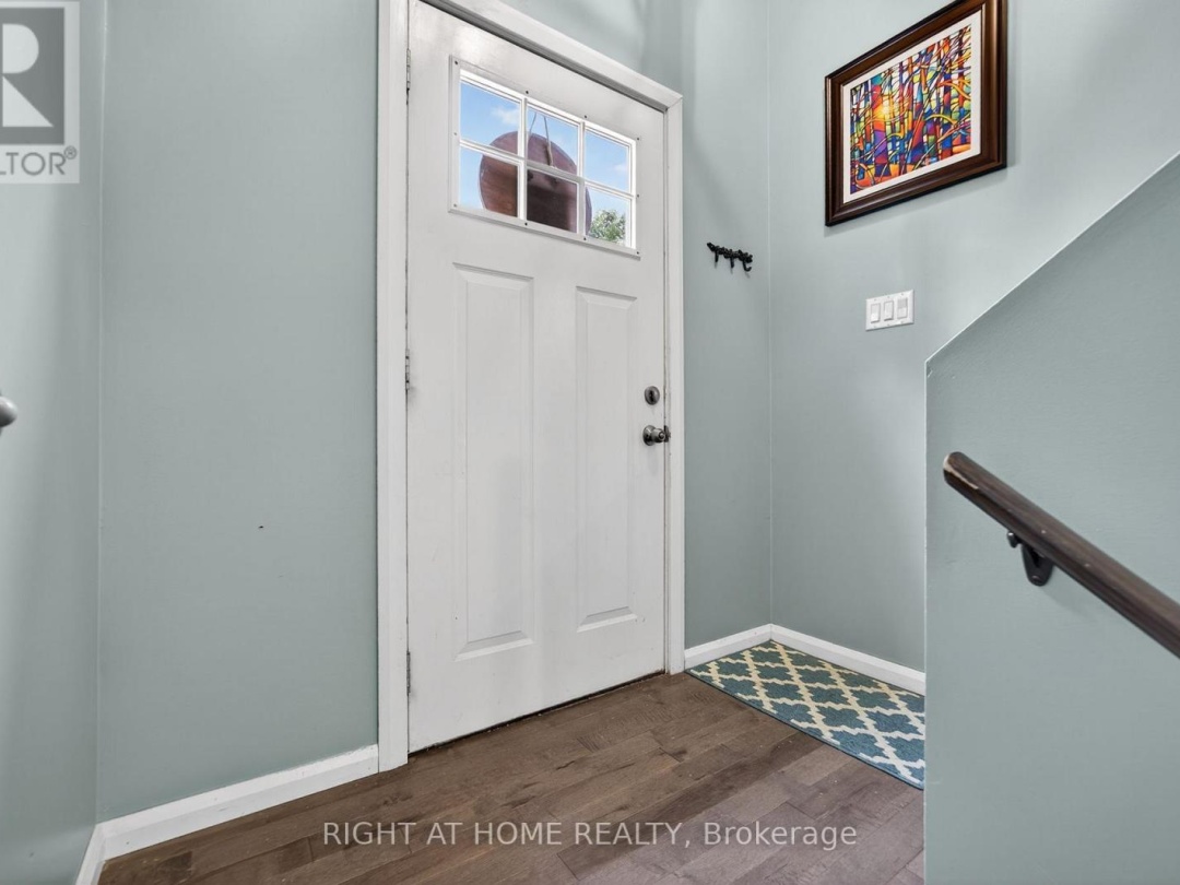 112 BORLAND STREET E, 