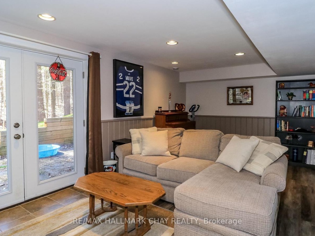 4062 WAINMAN LINE, Severn (Bass Lake)