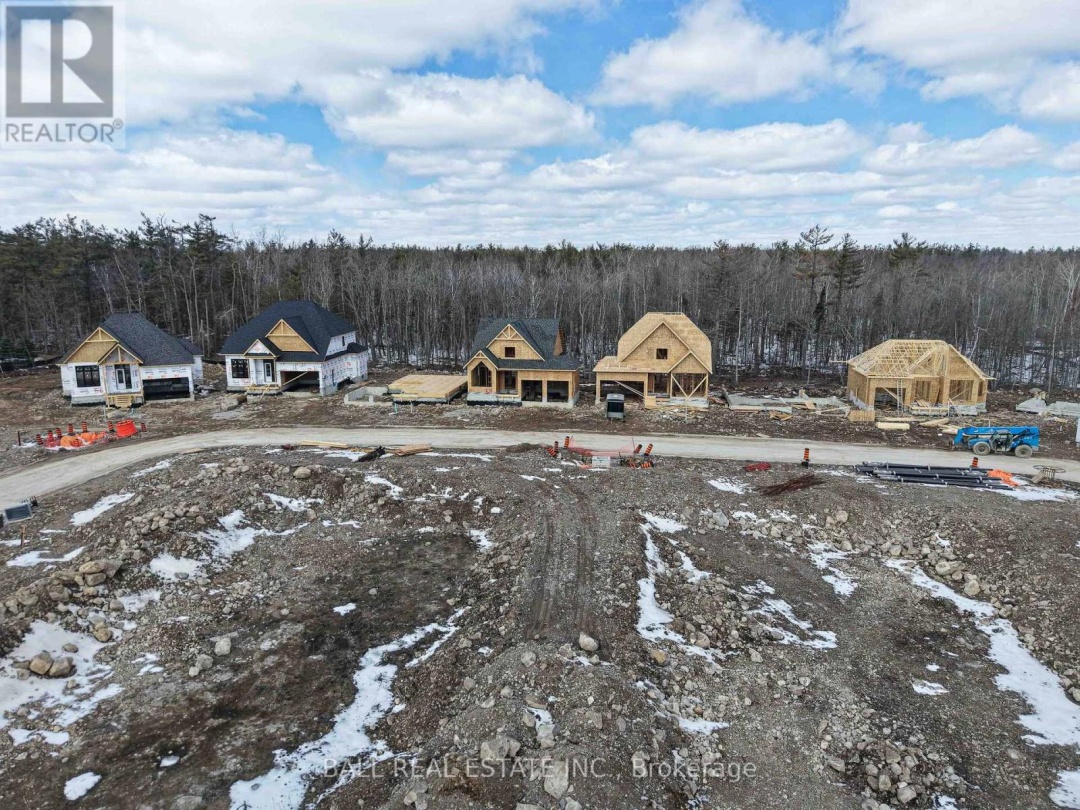 1 HEMLOCK CRESCENT, Kawartha Lakes (Bobcaygeon)