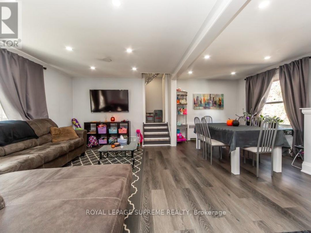 248 MISSISSAGA STREET W, 