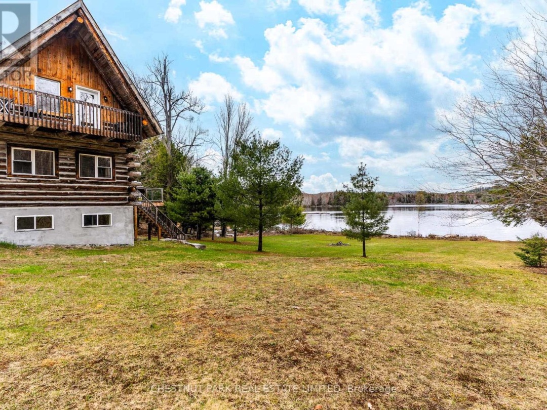 1068 RATTLESNAKE ROAD, Redstone Lake