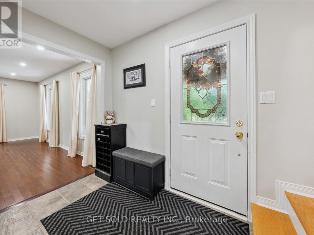 77 SIMCOE ROAD, Lake Simcoe