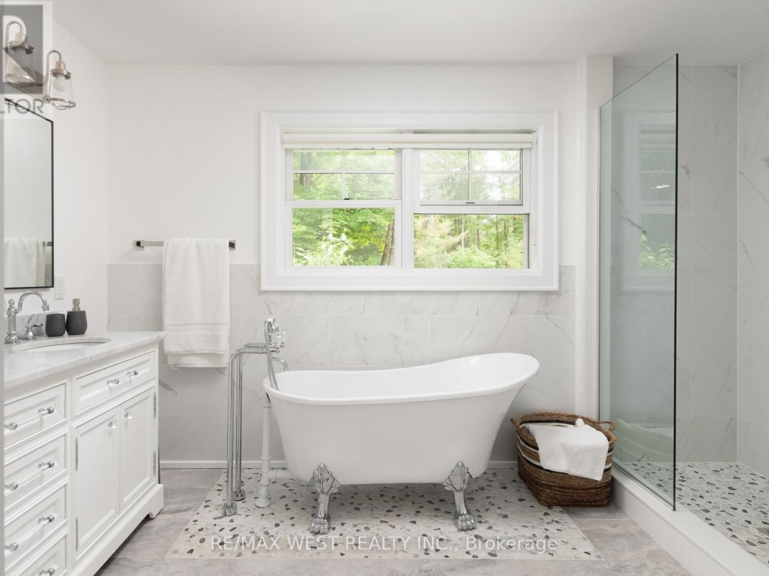 1078 WOODWINDS ROAD, Lake Muskoka