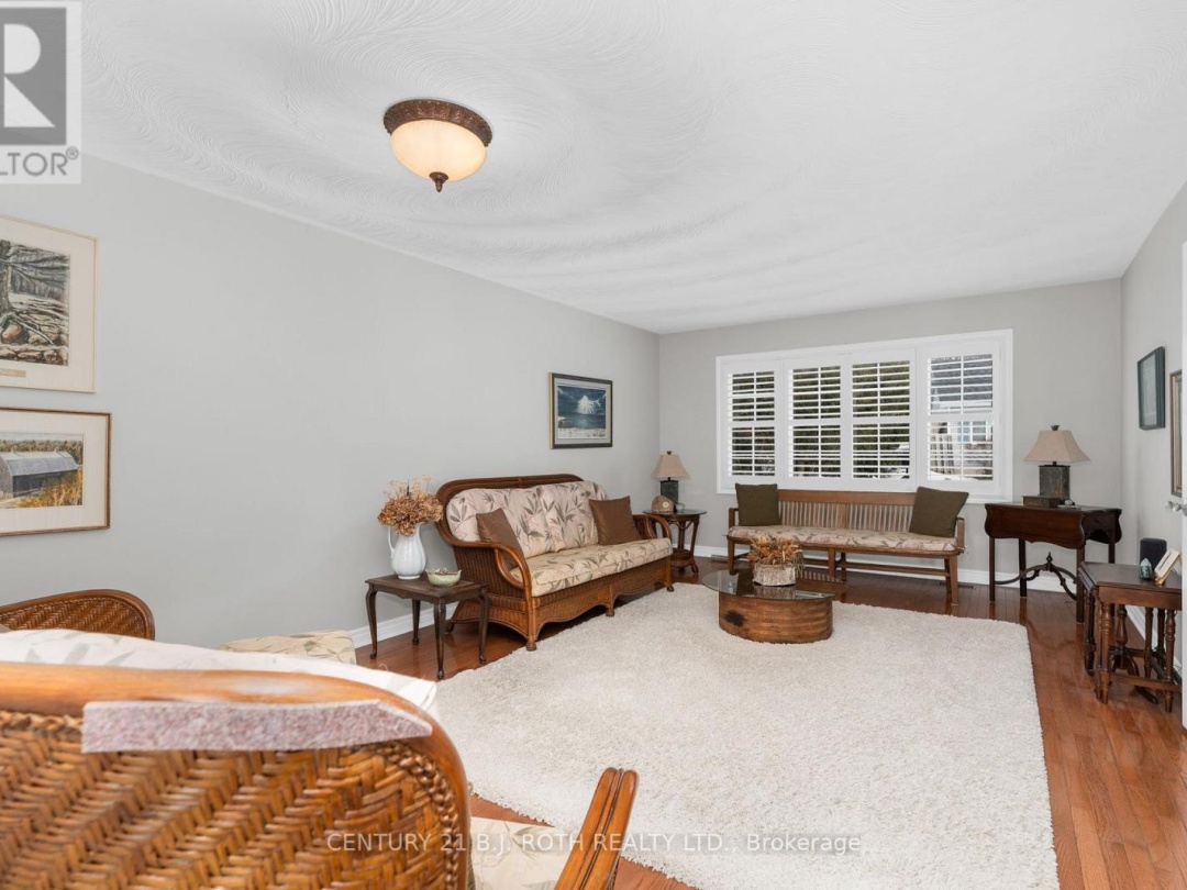4307 ORKNEY BEACH ROAD, Lake Simcoe