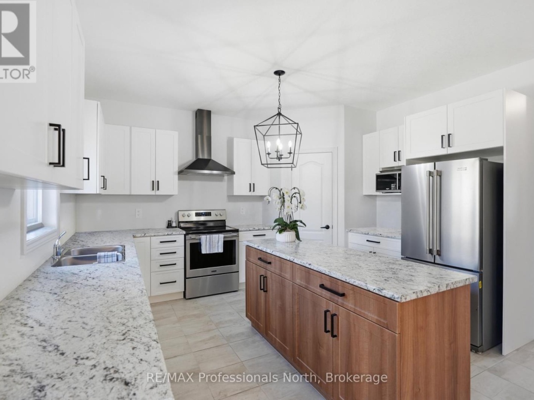 75 EAGLECREST AVENUE, Huntsville (Chaffey)