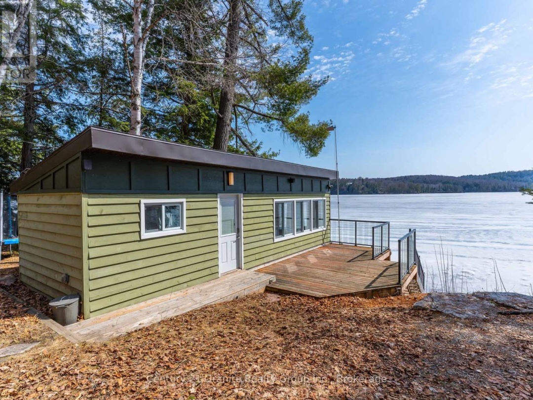 6087 HALIBURTON LAKE ROAD, Haliburton Lake