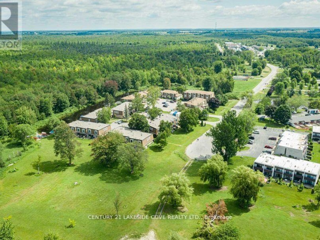 UNIT 27 - 1 PARADISE BOULEVARD S, Lake Simcoe