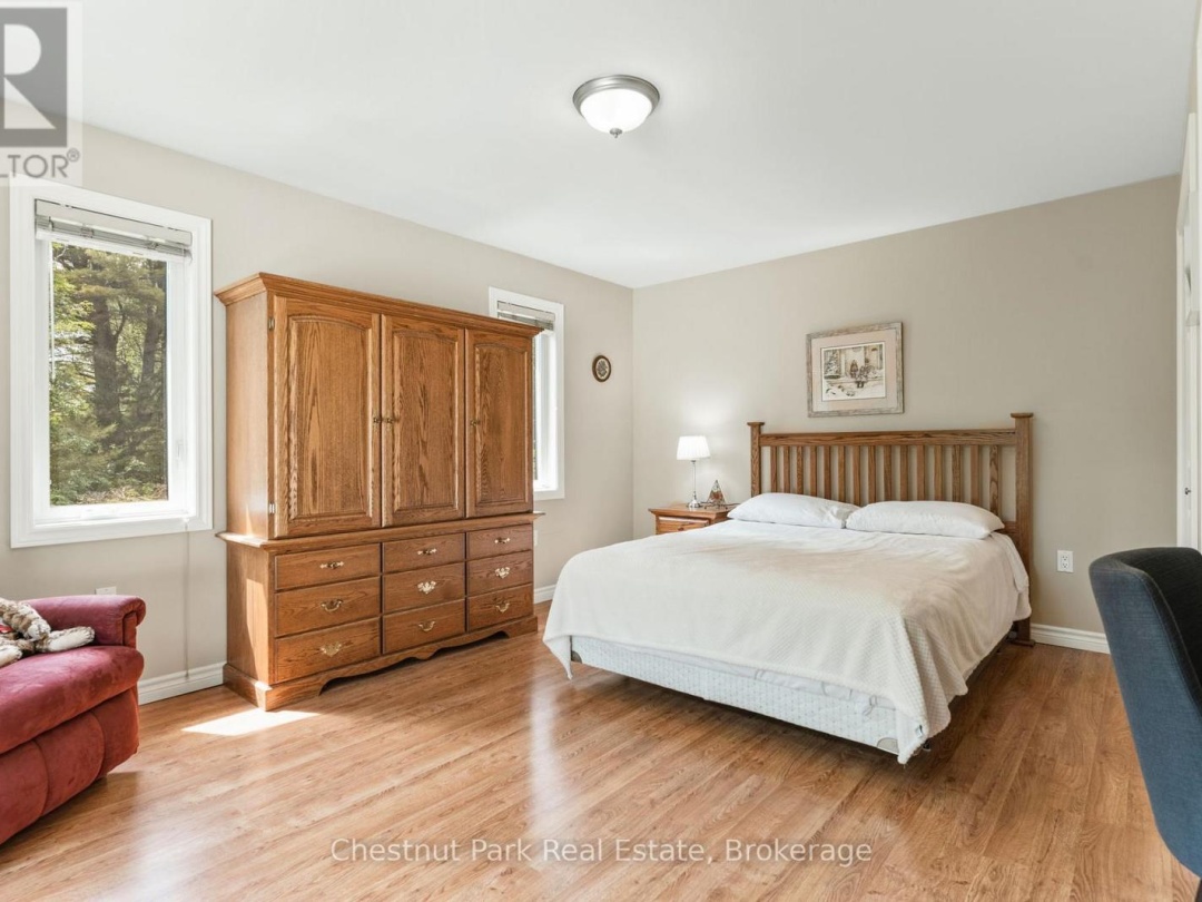 1054 GREEN LAKE ROAD, Gull River