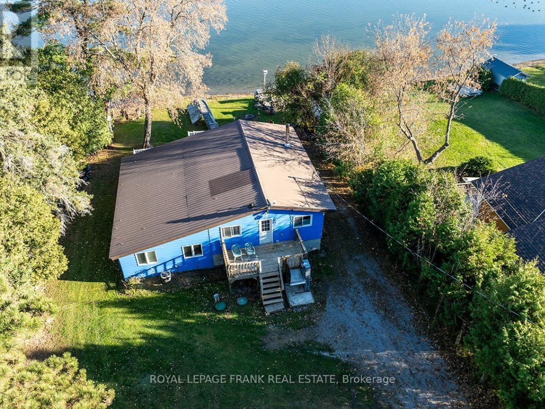 121 Ball Point Road, Scugog Lake