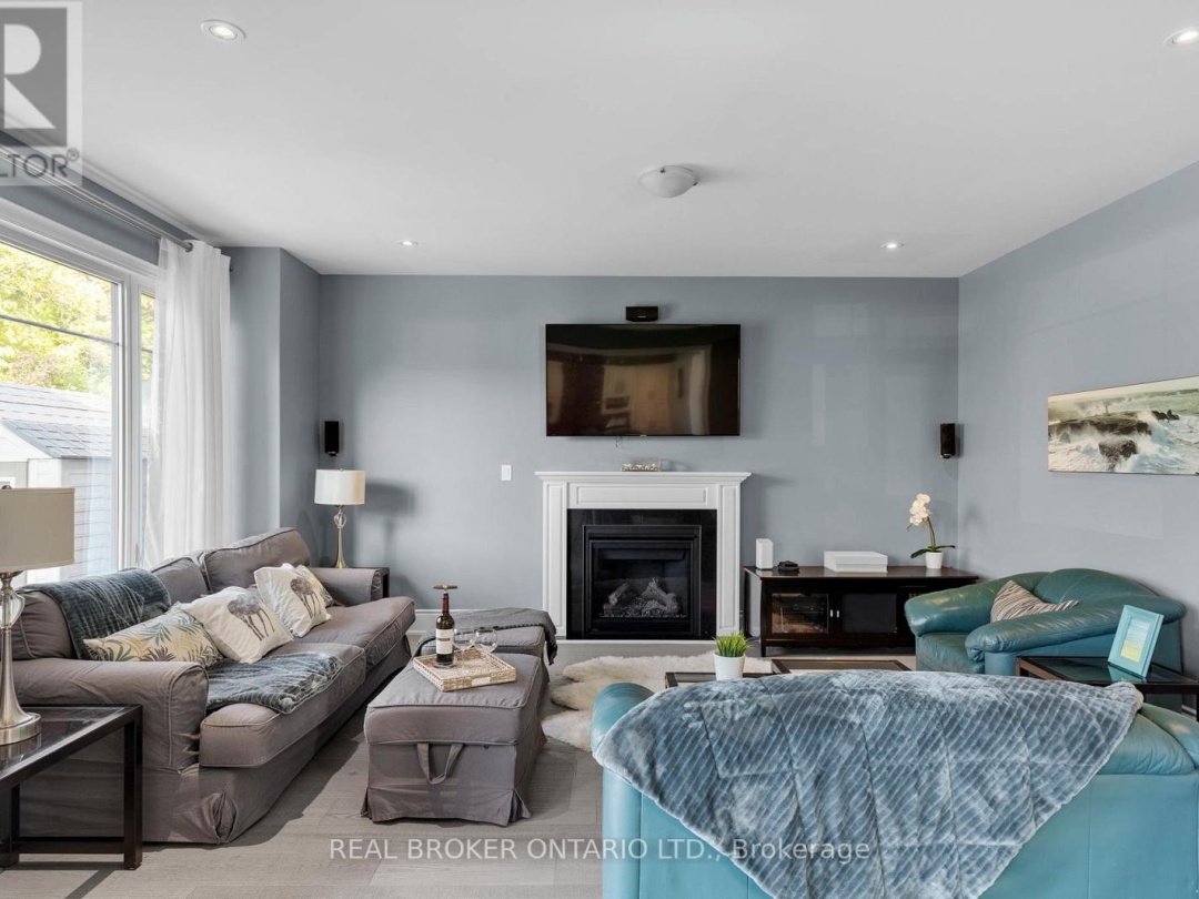 3032 MONARCH DRIVE, Orillia