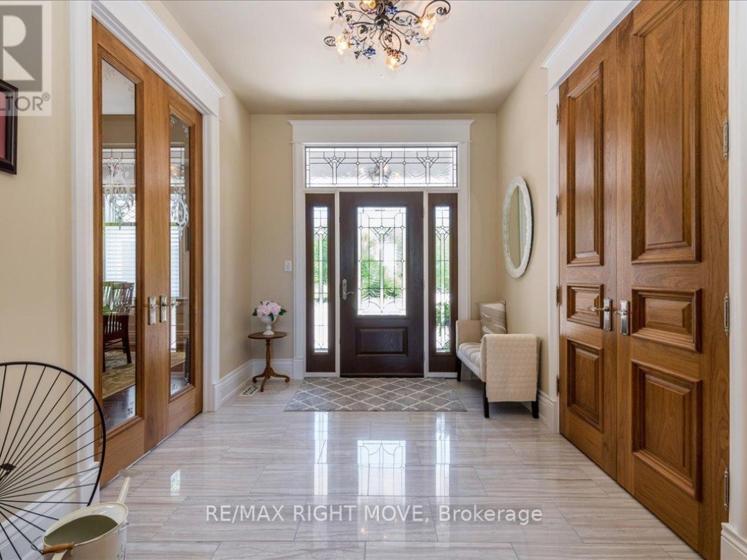 153 Creighton Street S, Lake Simcoe