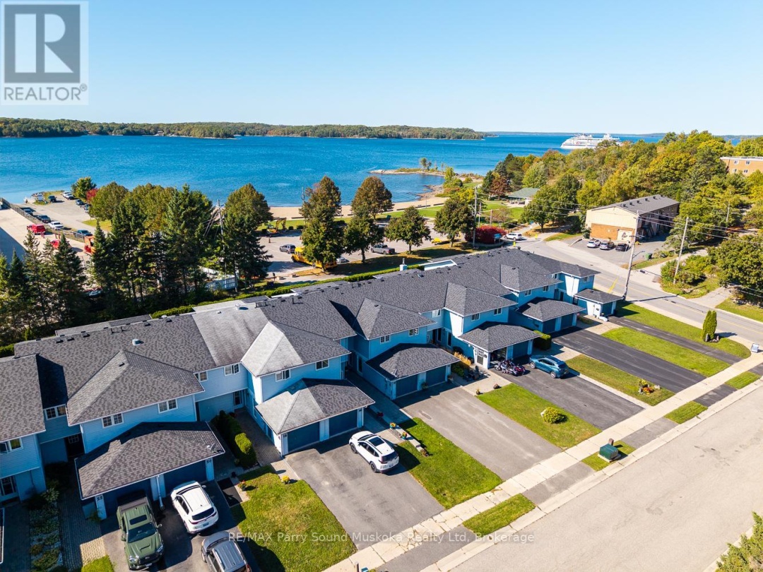 18 GEORGIAN BAY AVENUE, Parry Sound