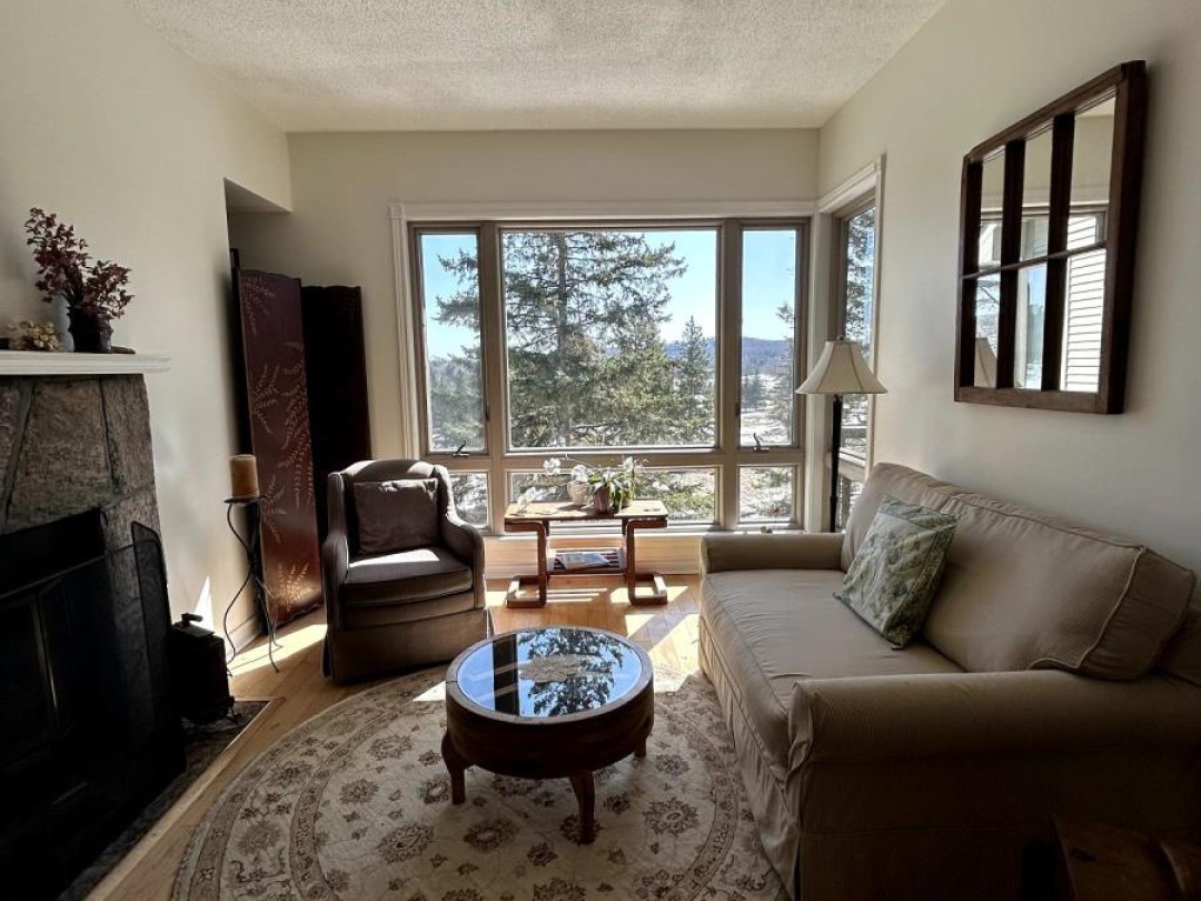 5 - 3421 GRANDVIEW FOREST DRIVE, 