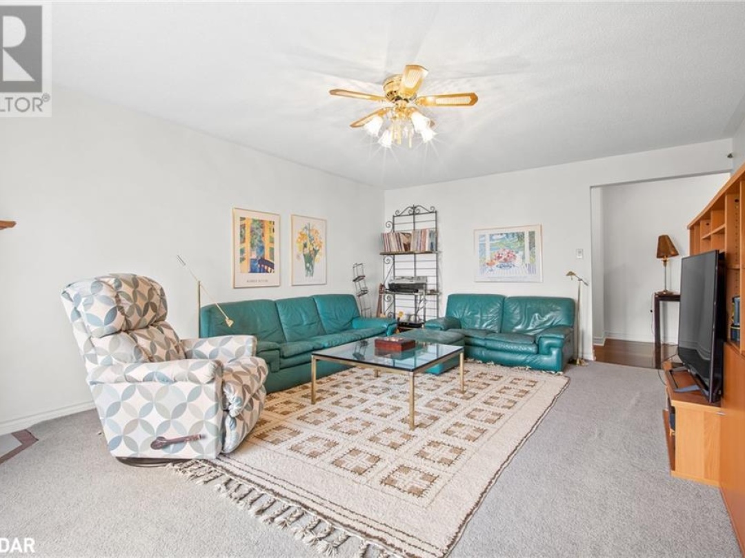 9 BLUERIDGE Crescent, Lake Simcoe