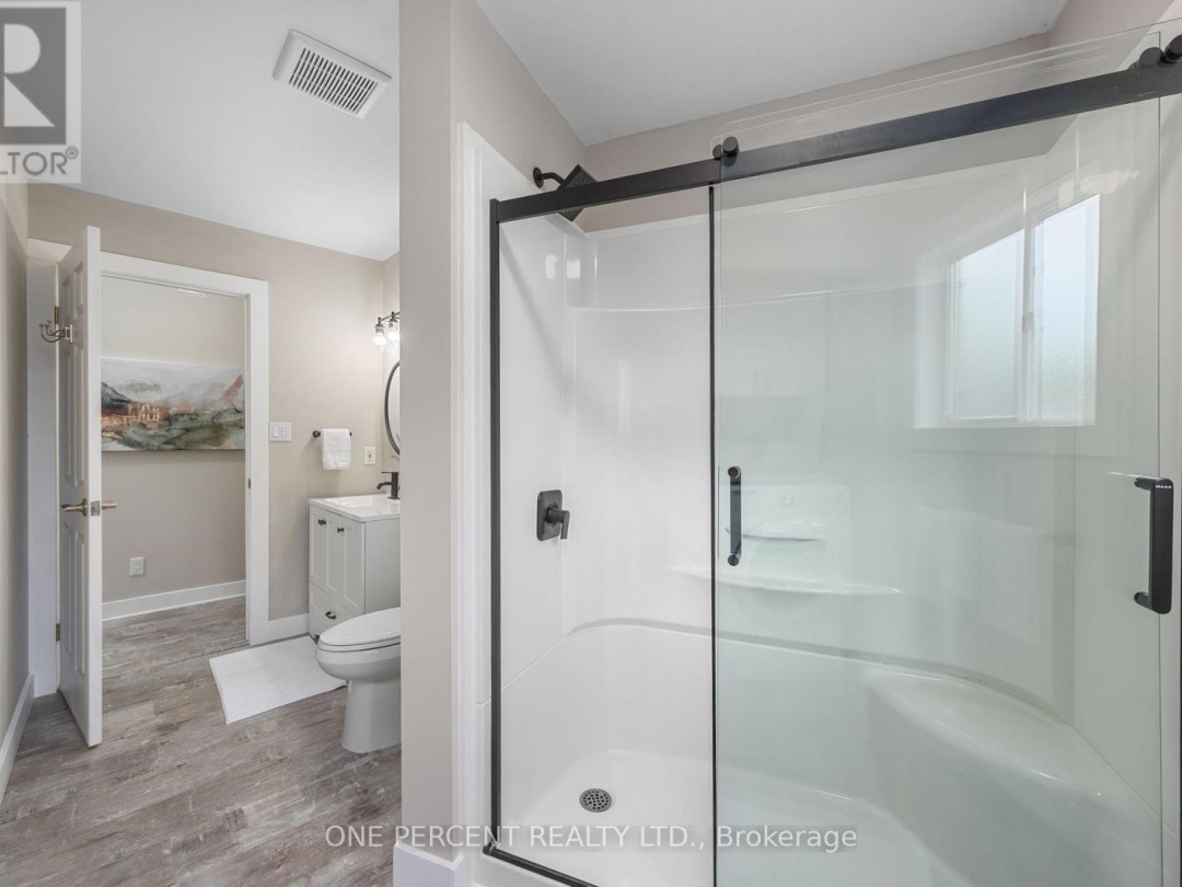 406 PETER STREET N, 
