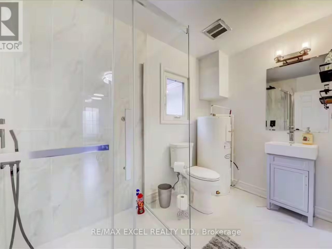 34 HARGRAVE ROAD, Mitchell Lake